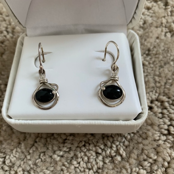 Sterling silver black onyx earrings - Picture 1 of 2